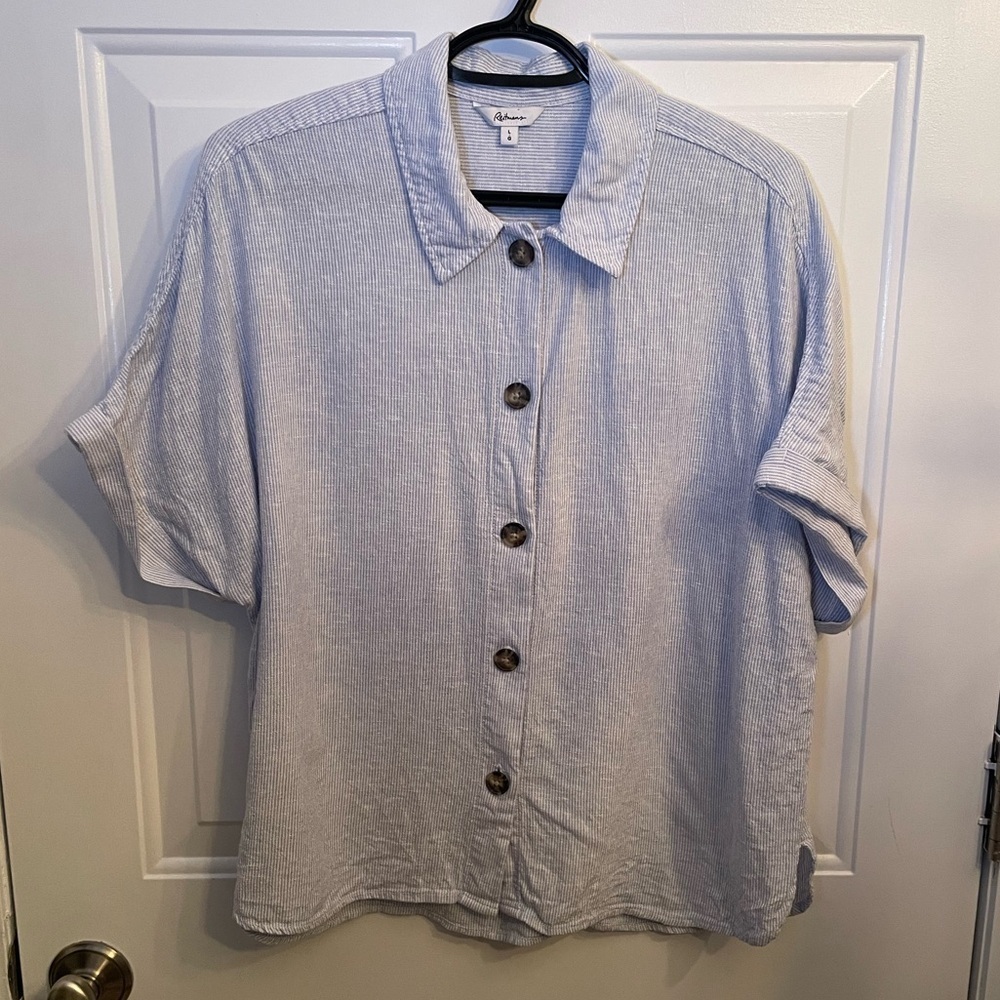Reitmans - Short Sleeve Button Up Top- Size Large